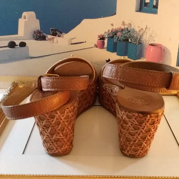Tory Burch wicker wedges shoes - Picture 3 of 7